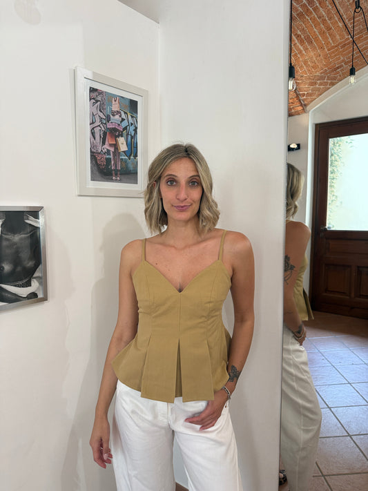 Top Lucy