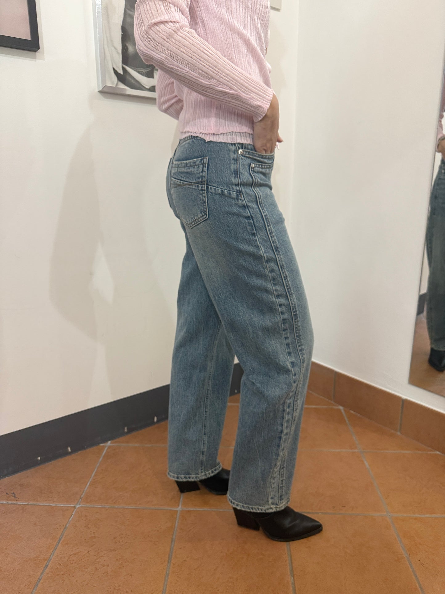Jeans sabbiati cuciture